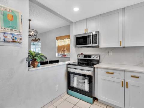 9041 Sunrise Lakes Boulevard #113, Sunrise FL - photo 15 of 50
