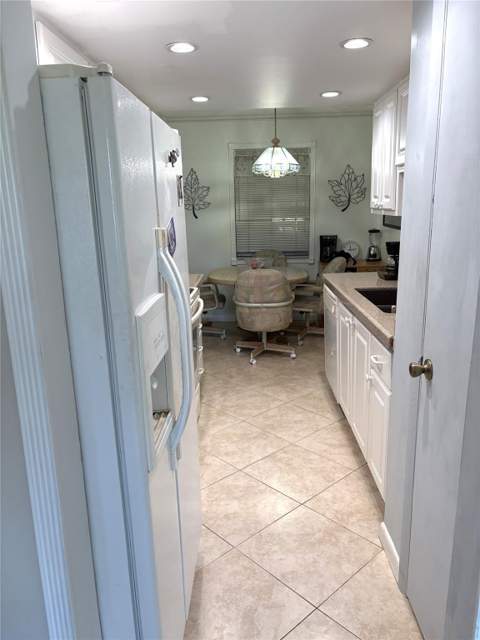 620 Tennis Club Drive #105, Fort Lauderdale FL - photo 10 of 35