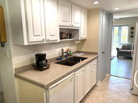 620 Tennis Club Drive #105, Fort Lauderdale FL - photo 13 of 35