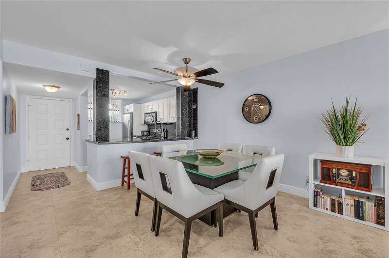 2 bedroom Condominium at 112 Lake Emerald Drive #104, LAKE EMERALD CONDOMINIUM NO, Oakland Park — photo 4