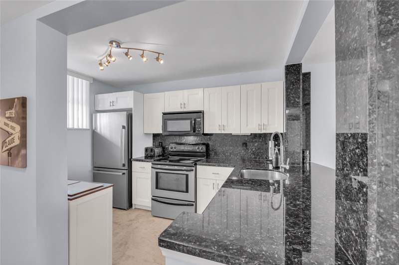 2 bedroom Condominium at 112 Lake Emerald Drive #104, LAKE EMERALD CONDOMINIUM NO, Oakland Park — photo 5
