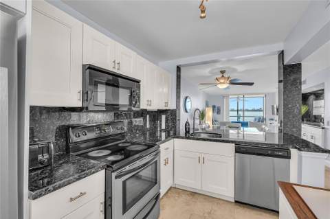 112 Lake Emerald Drive #104, Oakland Park FL - photo 6 of 32