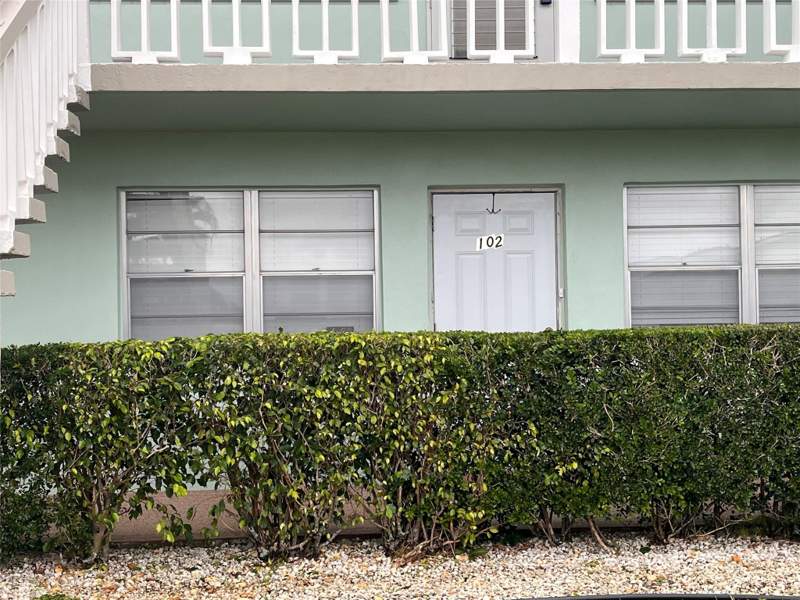2 bedroom Condominium at 102 Somerset F #102, Century Village, West Palm Beach — photo 2