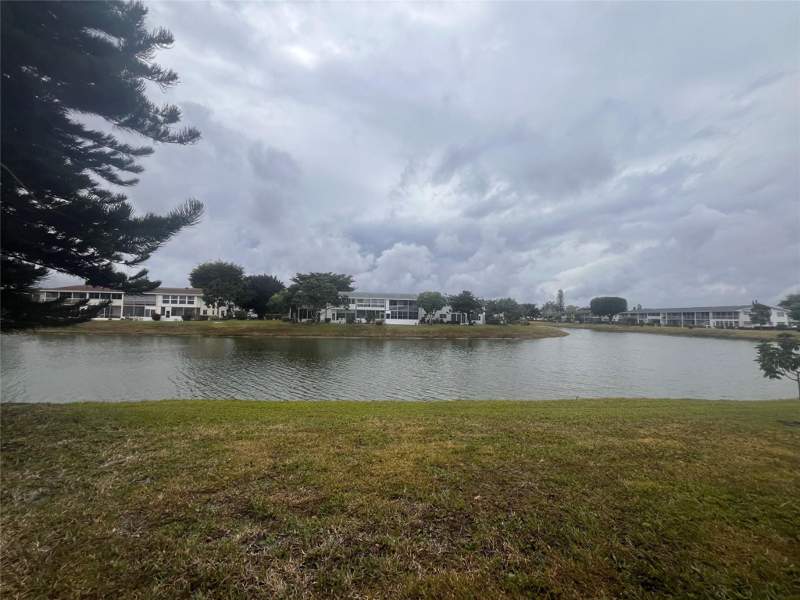 2 bedroom Condominium at 102 Somerset F #102, Century Village, West Palm Beach — photo 4