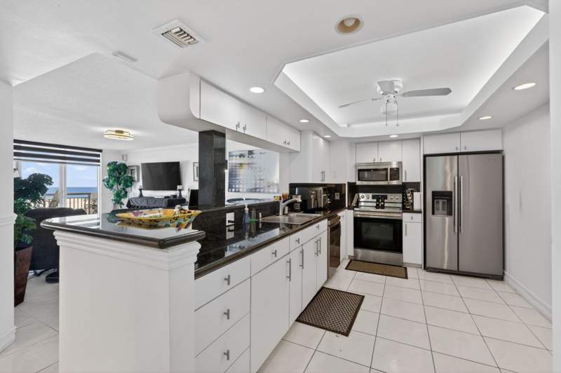2 bedroom Condominium at 1149 Hillsboro Mile #1007, Opal Towers East, Hillsboro Beach — photo 3