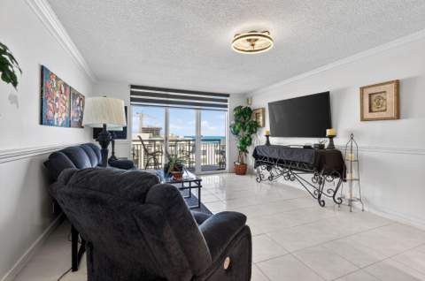 1149 Hillsboro Mile #1007, Hillsboro Beach FL - photo 14 of 77