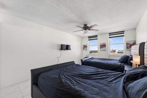 1149 Hillsboro Mile #1007, Hillsboro Beach FL - photo 24 of 77