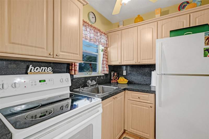 1 bedroom Condominium at 2475 W Golf Boulevard #244, Leisureville Pompano, Pompano Beach — photo 4