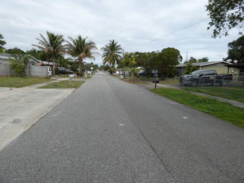 3 bedroom Single Family Residence at 2350 NW 1st Street, Rolling Green Ridge Add 0, Boynton Beach — photo 2