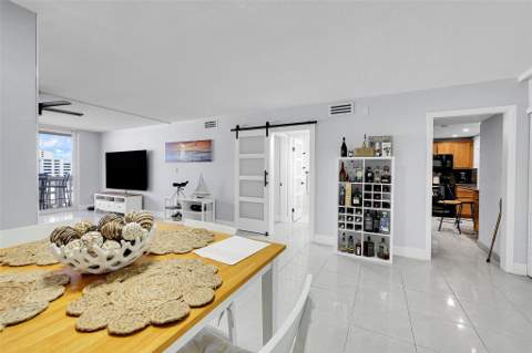 801 S Ocean Drive #605, Hollywood FL - photo 17 of 65