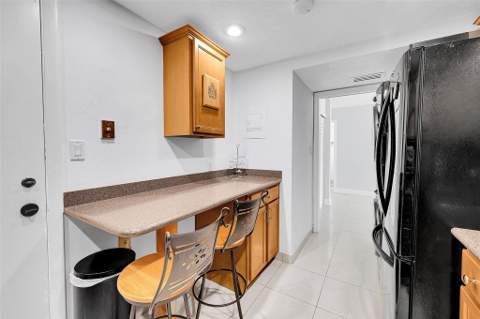 801 S Ocean Drive #605, Hollywood FL - photo 23 of 65