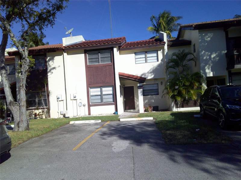 2 bedroom Townhouse at 3810 SW 52nd Avenue #3810, FOREST PARK VILLAS, Hollywood — photo 1