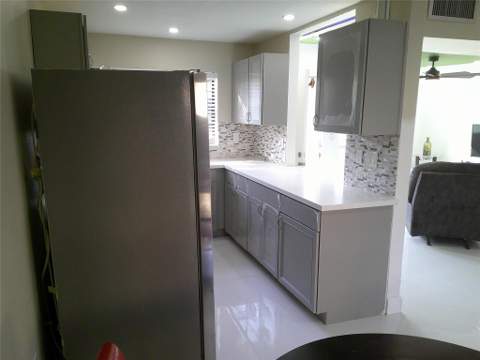 3810 SW 52nd Avenue #3810, Hollywood FL - photo 6 of 11