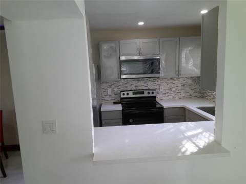 3810 SW 52nd Avenue #3810, Hollywood FL - photo 7 of 11