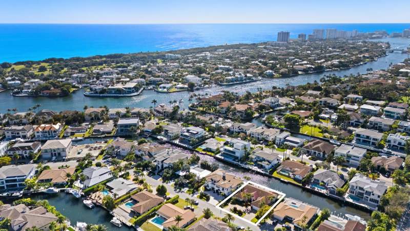 3 bedroom Single Family Residence at 520 Phillips Drive, Golden Harbour Sec 2, Boca Raton — photo 3