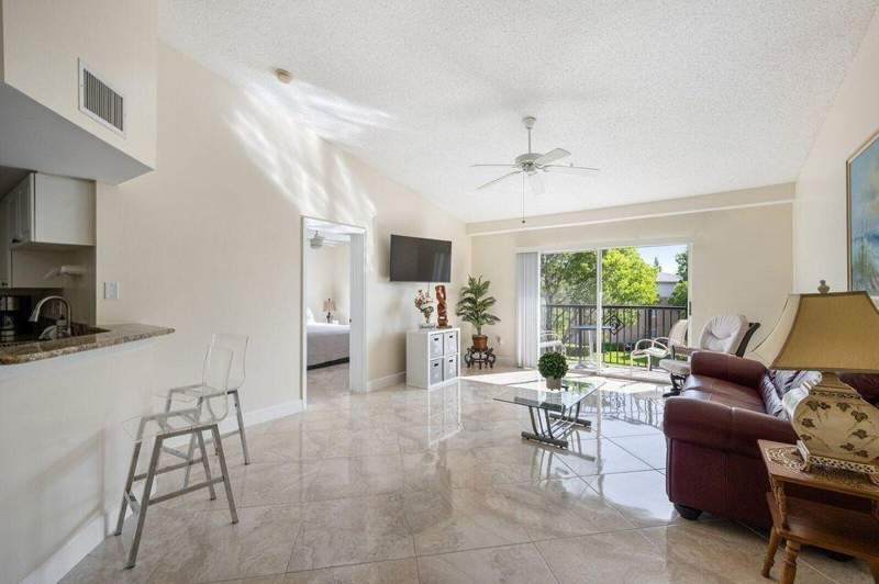 2 bedroom Condominium at 1100 Crestwood Court #1110, Grand View at Crestwood, Royal Palm Beach — photo 4