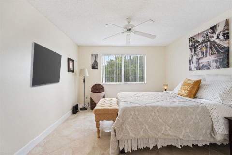 1100 Crestwood Court #1110, Royal Palm Beach FL - photo 11 of 24