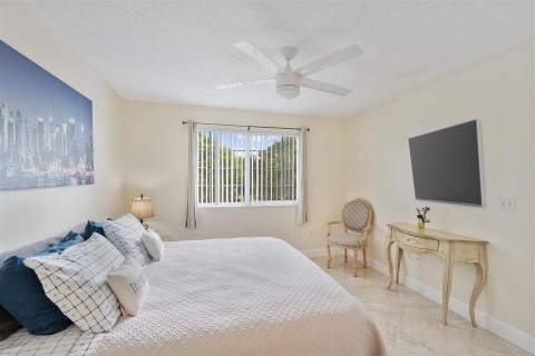 1100 Crestwood Court #1110, Royal Palm Beach FL - photo 15 of 24