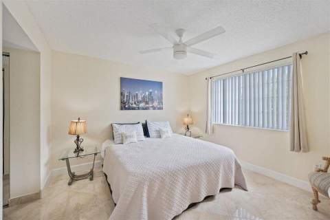 1100 Crestwood Court #1110, Royal Palm Beach FL - photo 17 of 24