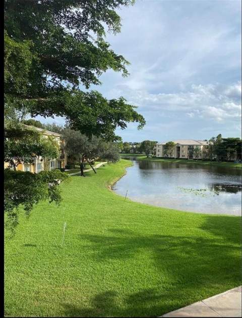 1100 Crestwood Court #1110, Royal Palm Beach FL - photo 20 of 24