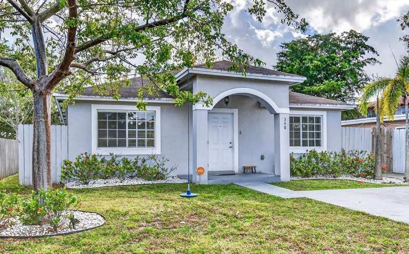 3 bedroom Single Family Residence at 348 NW 40th Court, Prospect Gardens 22-26 B, Oakland Park — photo 1