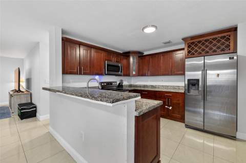 348 NW 40th Court, Oakland Park FL - photo 12 of 31
