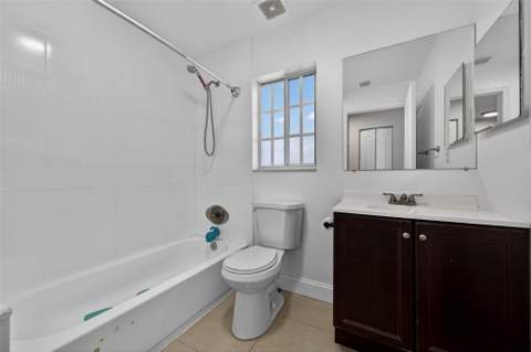 348 NW 40th Court, Oakland Park FL - photo 21 of 31