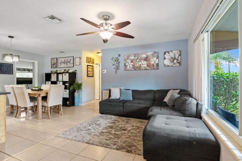3 bedroom Single Family Residence at 5554 SW 6th Street, Margate Estates Sec 1 50-, Margate — photo 2