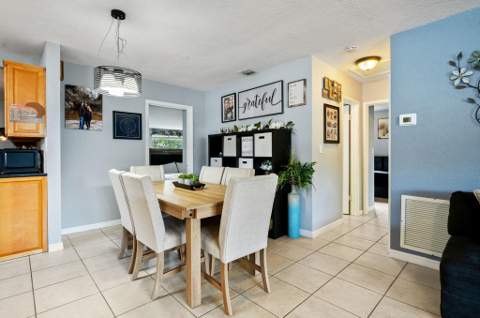 5554 SW 6th Street, Margate FL - photo 8 of 25