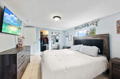 5554 SW 6th Street, Margate FL - photo 10 of 25