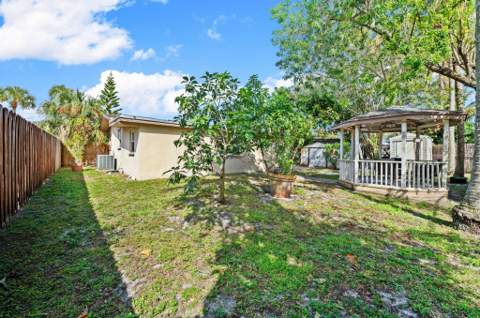 5554 SW 6th Street, Margate FL - photo 19 of 25