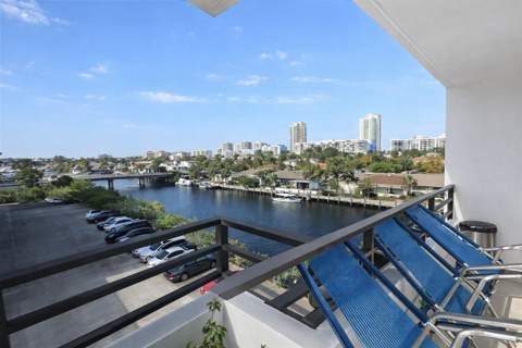2500 Parkview Drive #403, Hallandale Beach FL - photo 18 of 25