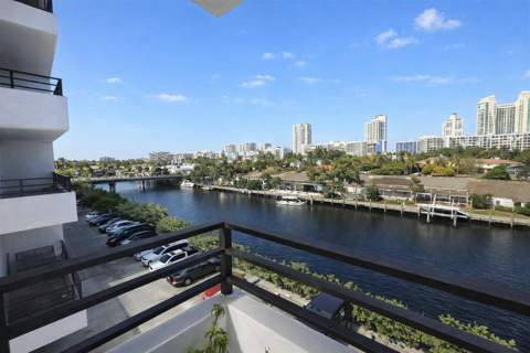 2500 Parkview Drive #403, Hallandale Beach FL - photo 17 of 25