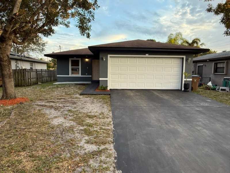 4 bedroom Single Family Residence at 176 SW 5th Court, Carver Heights First Add, Deerfield Beach — photo 1