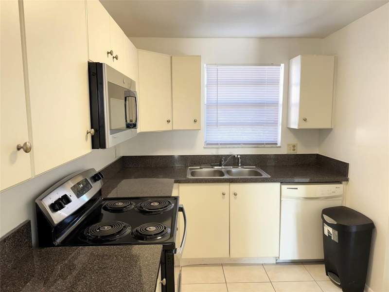 1 bedroom Condominium at 9400 Live Oak Place #406, Live Oak Condominium, Davie — photo 2