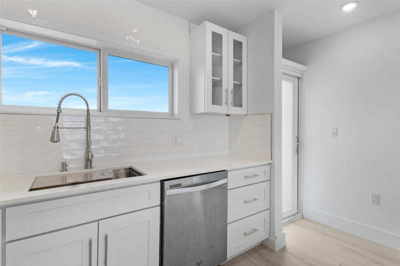 3 bedroom Stock Cooperative at 500 SE 21st Avenue #805, Cove Beach Club, Deerfield Beach — photo 1