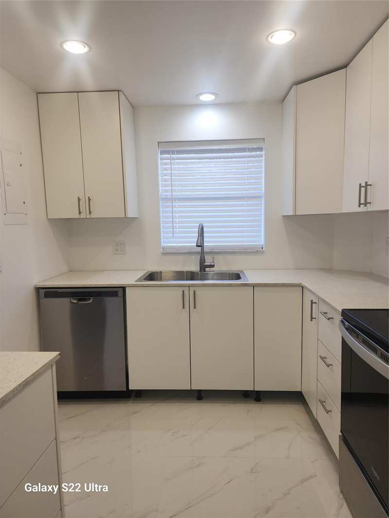 2 bedroom Condominium at 700 SE 6th Avenue #111, North Gardens, Deerfield Beach — photo 1