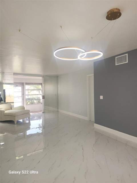 700 SE 6th Avenue #111, Deerfield Beach FL - photo 8 of 38