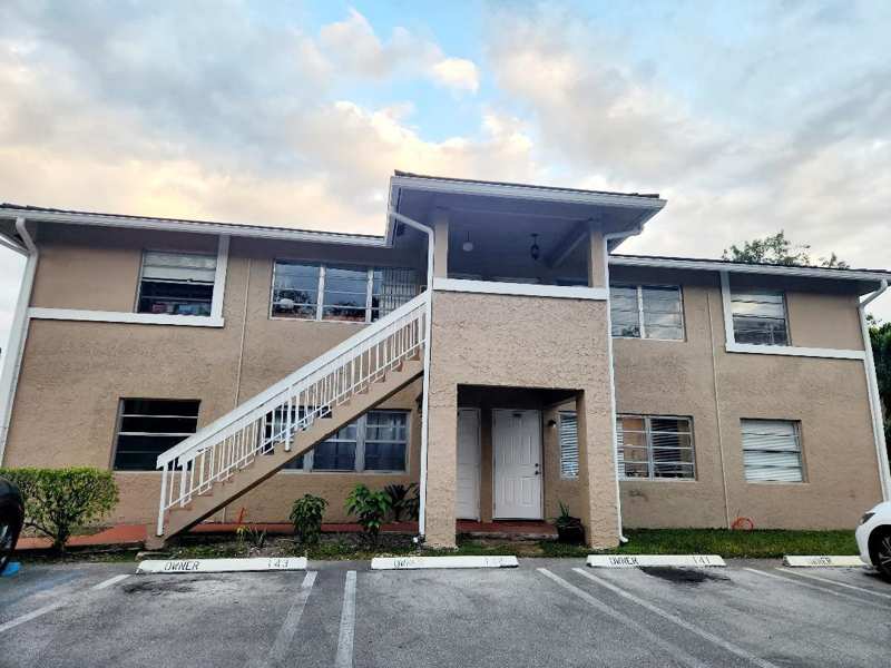 2 bedroom Condominium at 10234 Twin Lakes Drive #16-d, Lakewood Village of Coral, Coral Springs — photo 1