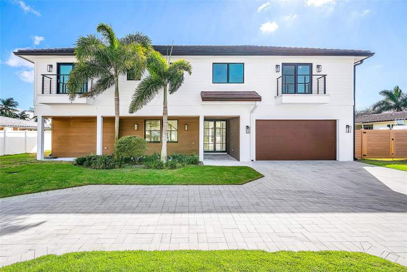 5 bedroom Single Family Residence at 8 Leeward Circle, Country Club Point, Jupiter — photo 2