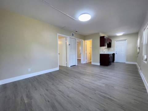1602 NW 7th Place, Fort Lauderdale FL - photo 8 of 22