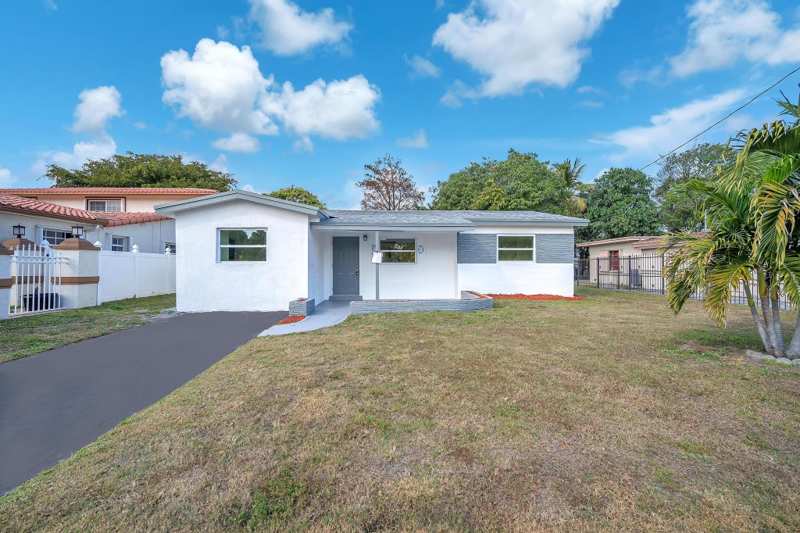 5 bedroom Single Family Residence at 3531 NW 9th Court, Plaza Estates 3rd Sec 48-, Lauderhill — photo 1