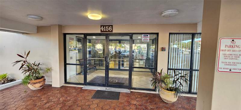 2 bedroom Condominium at 4156 Inverrary Drive #204, Manors of Inverrary, Lauderhill — photo 3