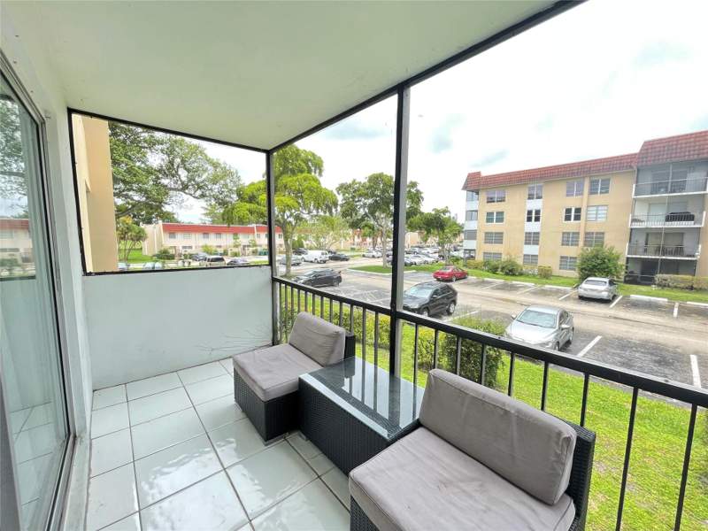 2 bedroom Condominium at 4156 Inverrary Drive #204, Manors of Inverrary, Lauderhill — photo 5