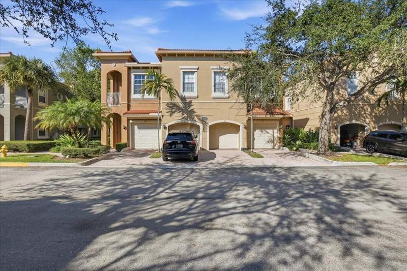 3 bedroom Condominium at 4851 Bonsai Circle #215, Legends at the Gardens, Palm Beach Gardens — photo 4