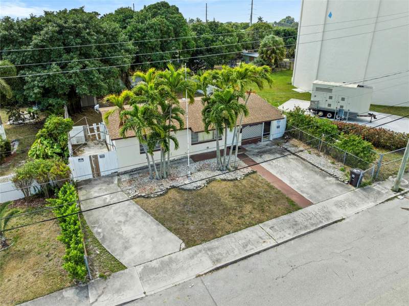 2 bedroom Single Family Residence at 842 Kaye Street, Lakeview Ridge, West Palm Beach — photo 3