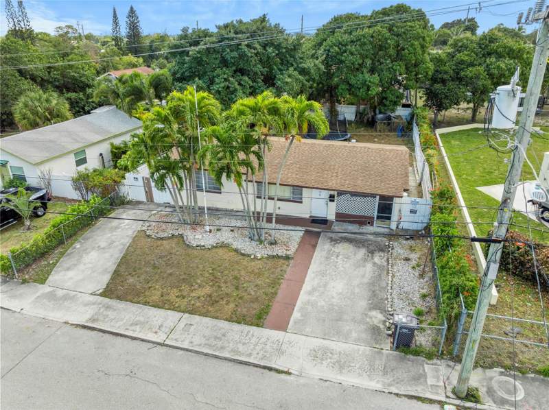 2 bedroom Single Family Residence at 842 Kaye Street, Lakeview Ridge, West Palm Beach — photo 4