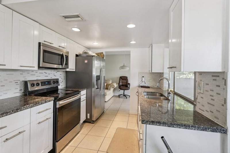2 bedroom Single Family Residence at 6708 NW 57th Drive, Mainlands Of Tamarac Lake, Tamarac — photo 4