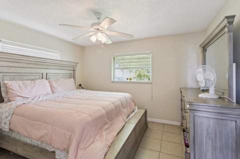 6708 NW 57th Drive, Tamarac FL - photo 6 of 9