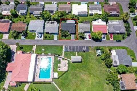 6708 NW 57th Drive, Tamarac FL - photo 9 of 9
